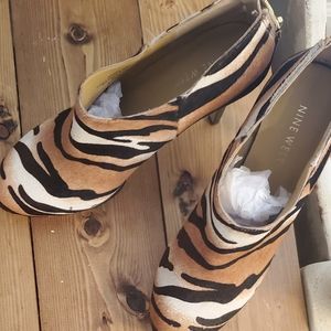 Booties I prchsd from fellow posher to small 4 me